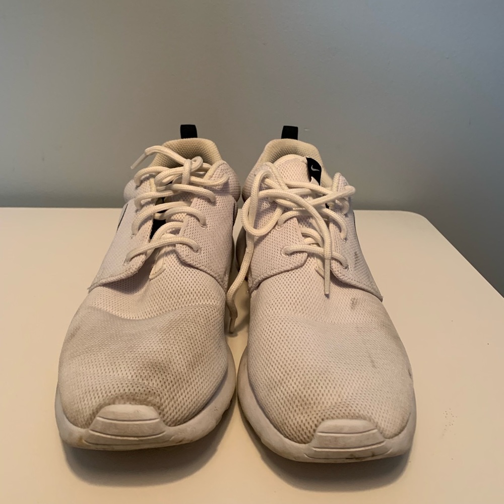 Nike- Women’s Roshe One